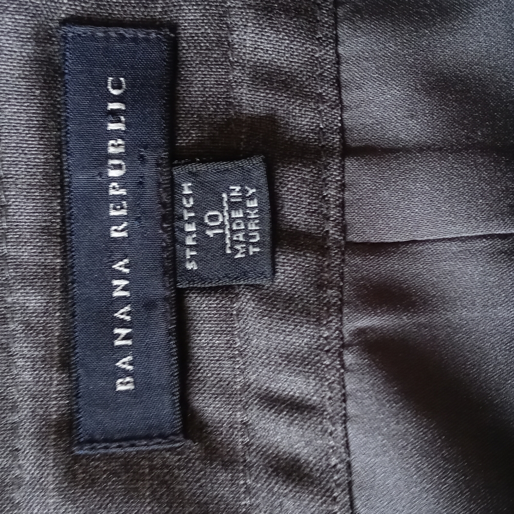 Ladies Size 10 Banana Republic Pinstripe Skirt